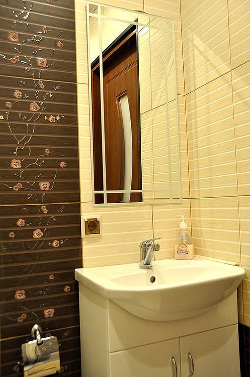 Apartments Lesi Ukrainki 25 Lviv Ngoại thất bức ảnh